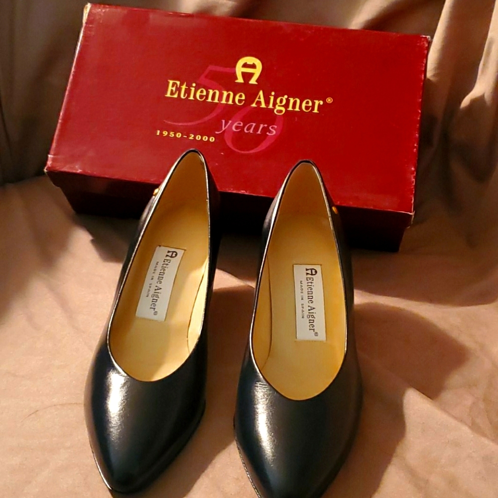Etienne Aigner black heels